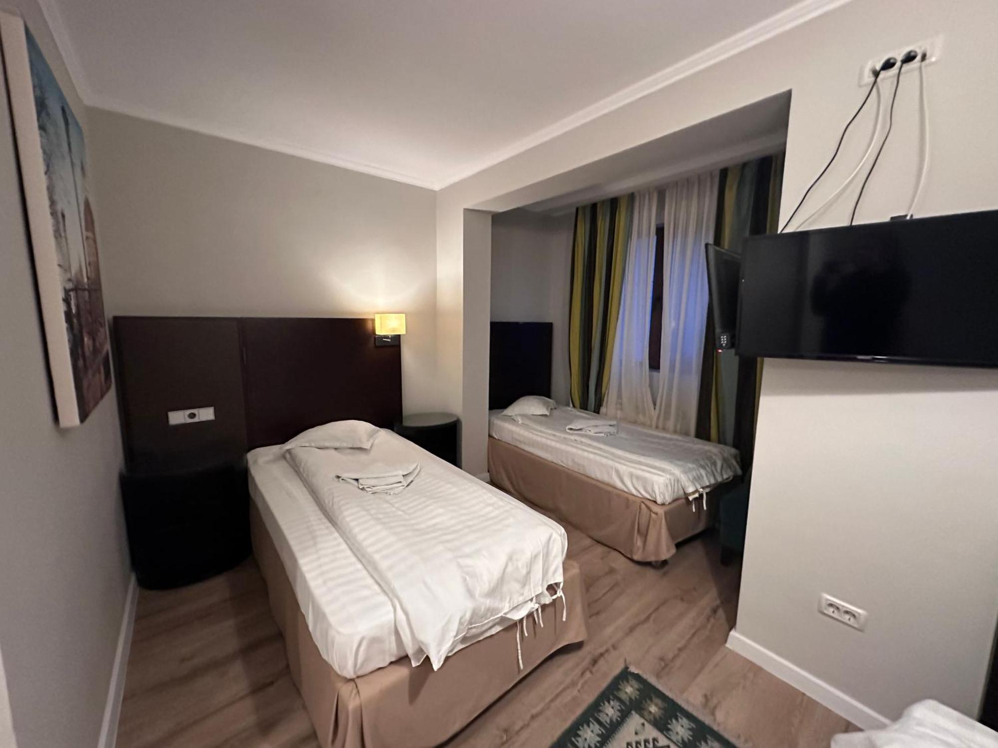 Pensiunea Saseasca Leresti Buitenkant foto